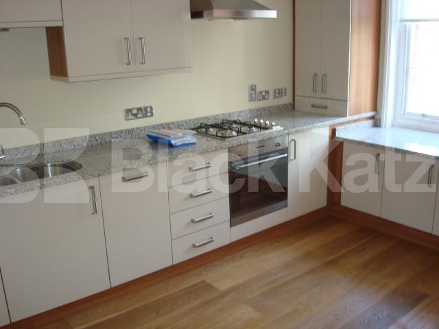 			3 Bedroom, 1 bath, 1 reception Flat			 Albany Street, Camden